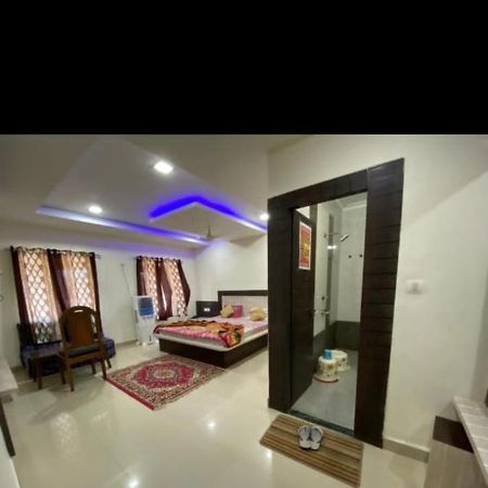 Bombay Regency Hotel Pachmarhi Exterior photo